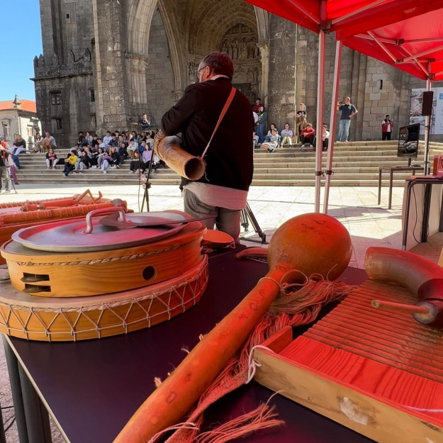 A Radio do Patrimonio chega a Sarria e Santiago de Compostela con música, maxia, monicreques e poesía