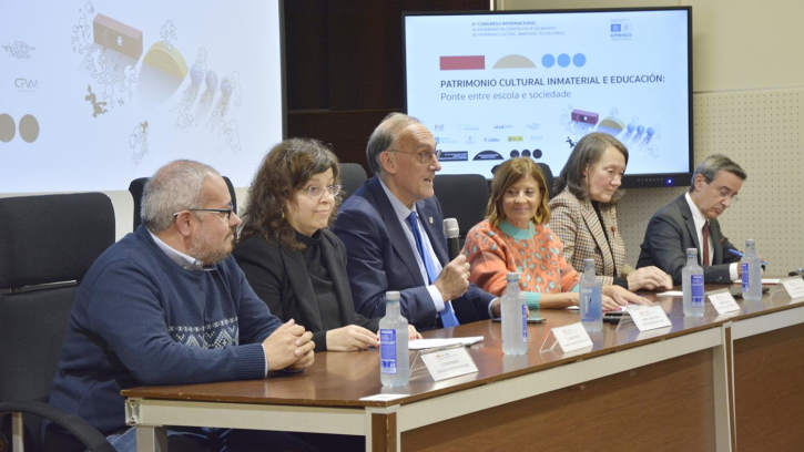 Reivindícase en Ourense o papel do patrimonio inmaterial como ponte entre a escola e a sociedade